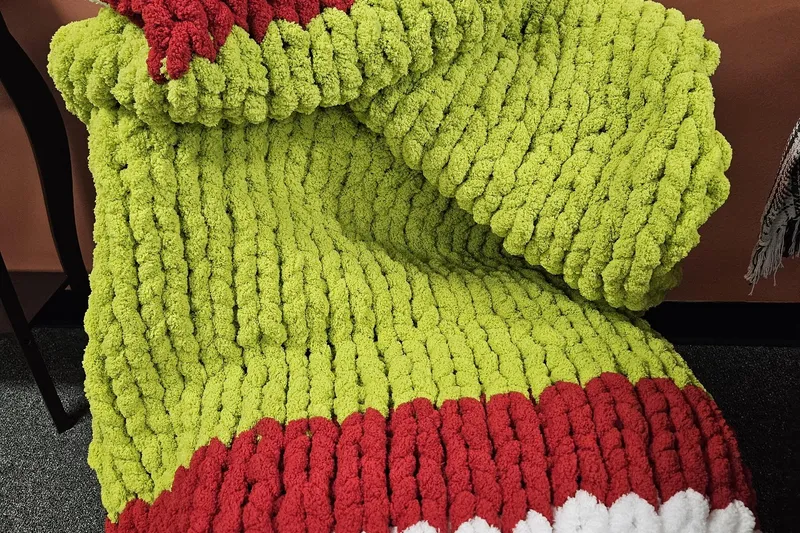 Grinch Chunky Knit Blanket Workshop